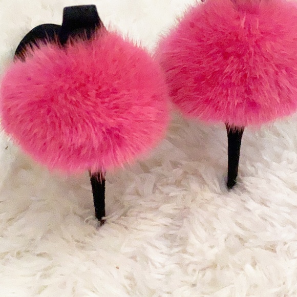VINTAGE Christian Louboutin - Crazy Fur Suede/Mink - Picture 14 of 14